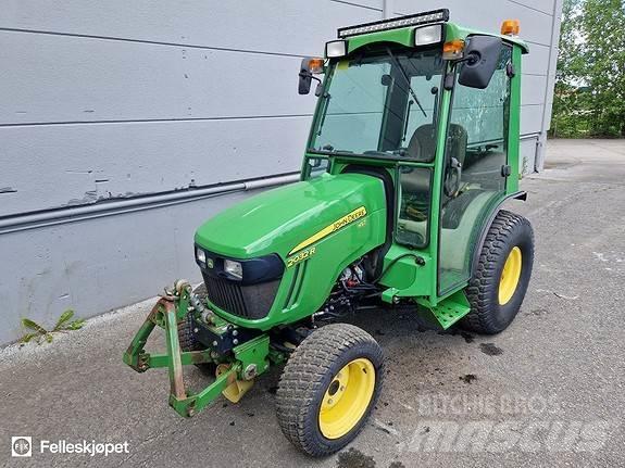 John Deere 2032R Tractoren