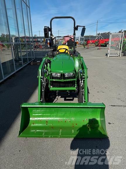 John Deere 3038E Tractoren