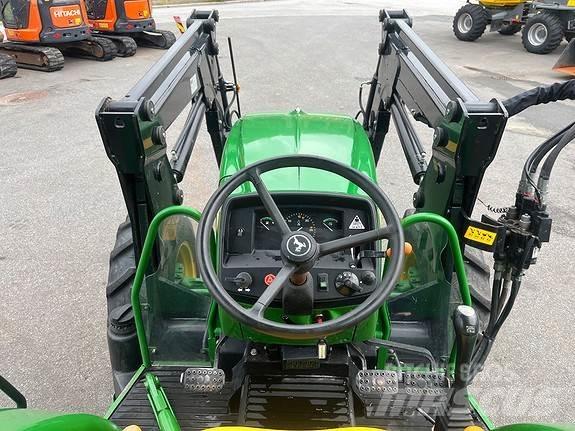 John Deere 5055E Tractoren
