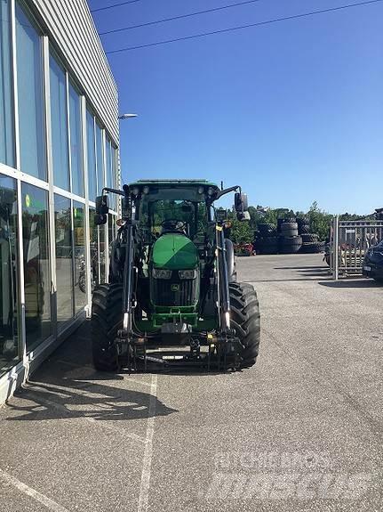 John Deere 5100M Tractoren