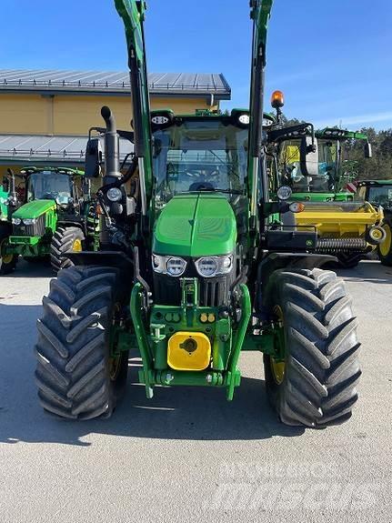 John Deere 6120M Tractoren