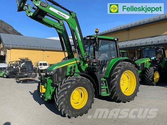 John Deere 6120M Tractoren