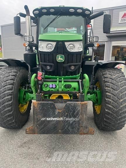 John Deere 6155R Tractoren
