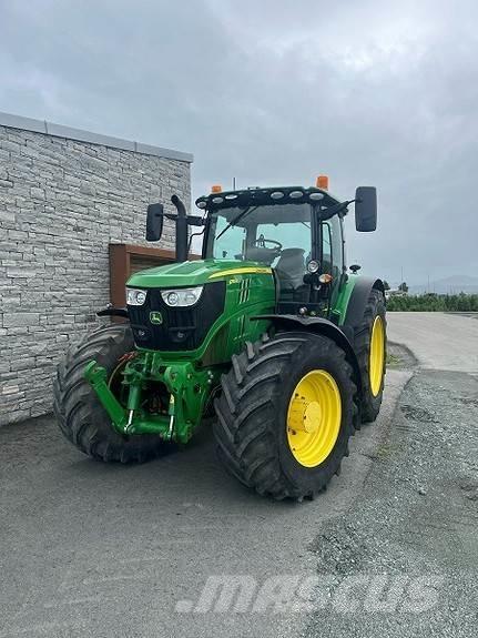 John Deere 6155R Tractoren