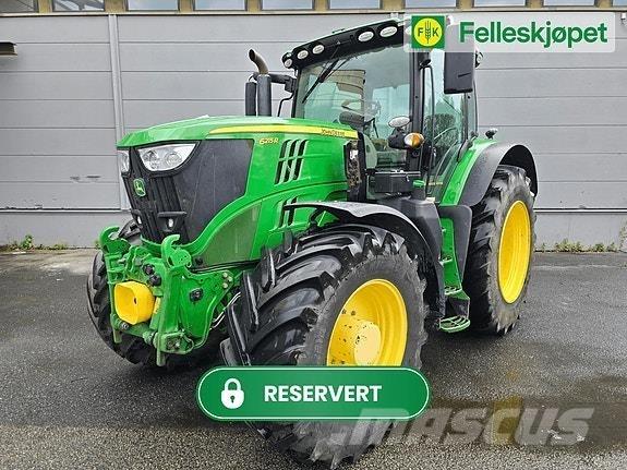 John Deere 6215R Tractoren