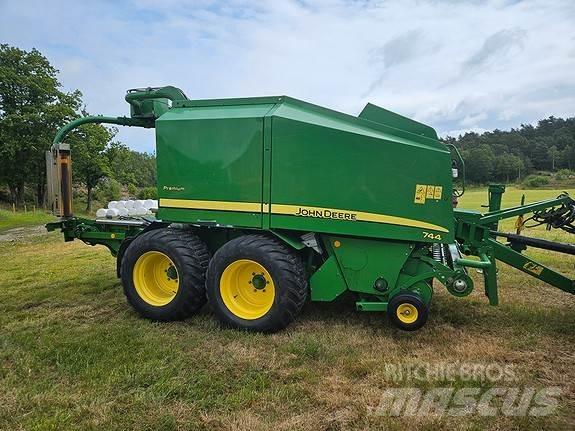 John Deere 744 Ronde-balenpersen
