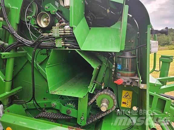 John Deere 744 Ronde-balenpersen