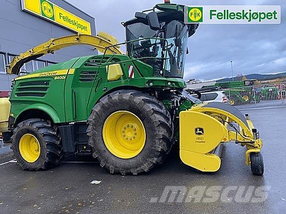 John Deere 8400 Zwadharken