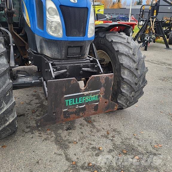 New Holland T6040 Tractoren