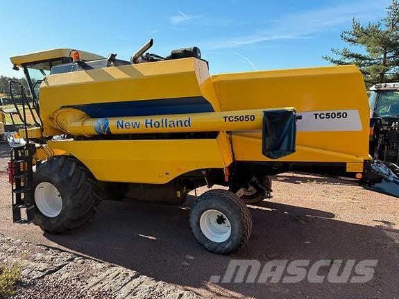 New Holland TC5050 Maaidorsmachines