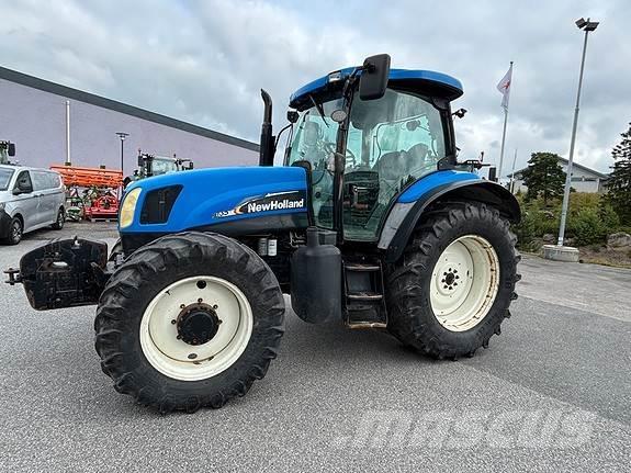 New Holland TS135A Tractoren