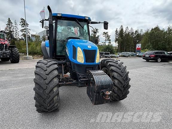 New Holland TS135A Tractoren
