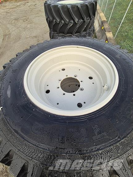 Nokian TRI2 Banden, wielen en velgen