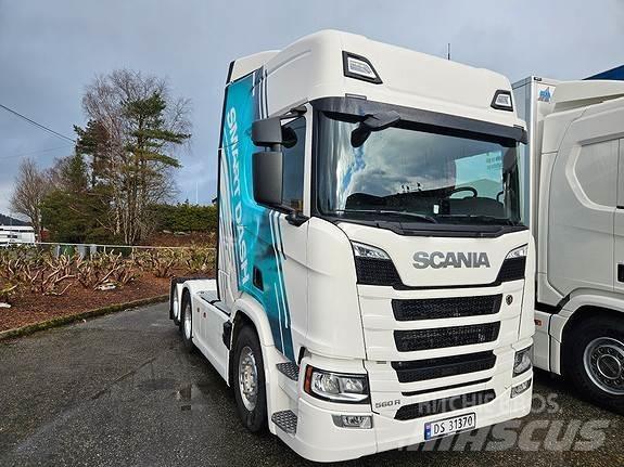 Scania R560 A6x2NB Trekkers