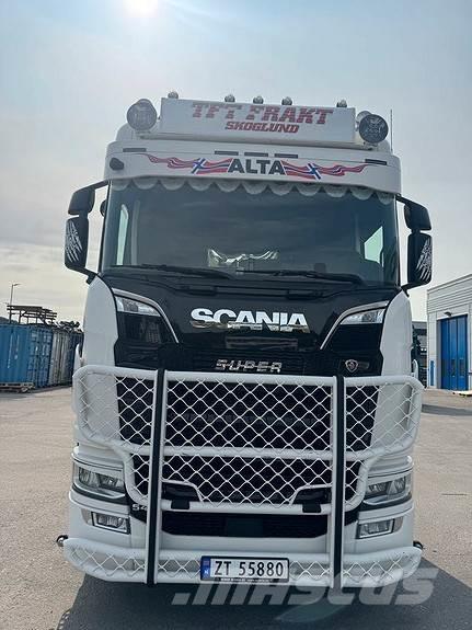 Scania S540 6X2 Trekkers