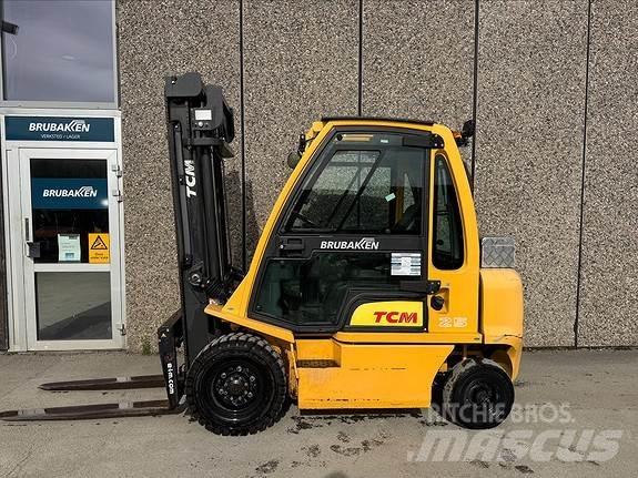 TCM FD25 Diesel heftrucks
