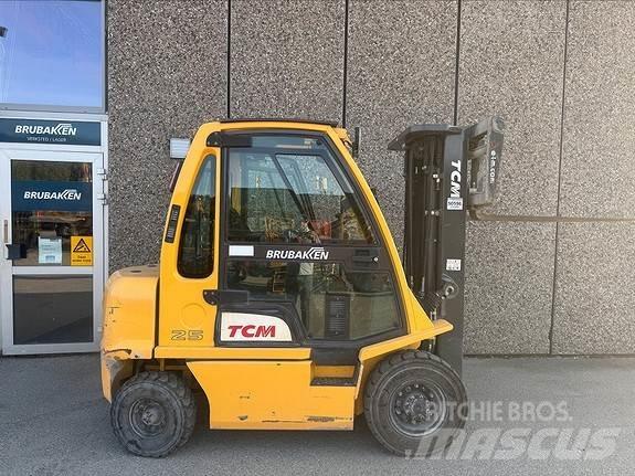 TCM FD25 Diesel heftrucks