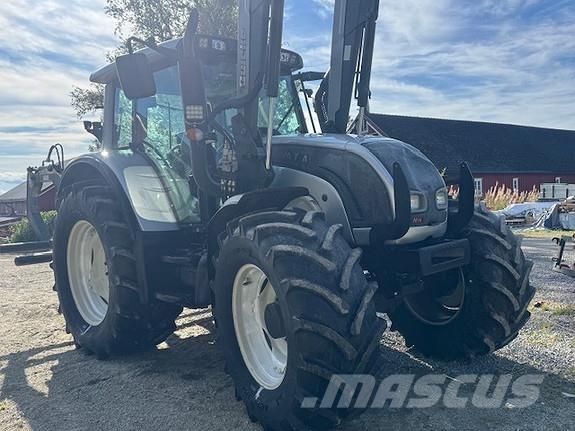 Valtra 142 Direct Tractoren
