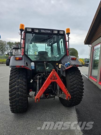 Valtra 6400 Tractoren
