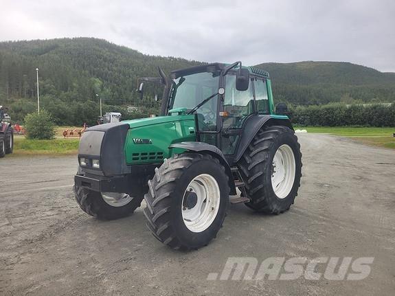 Valtra 6750-4 Tractoren