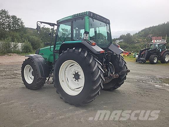 Valtra 6750-4 Tractoren
