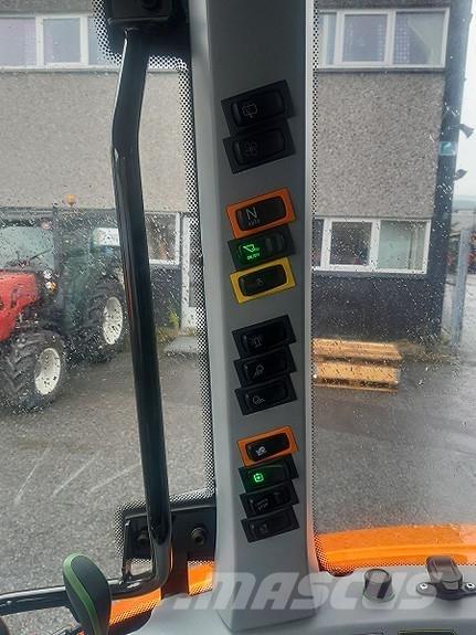 Valtra A114 Tractoren