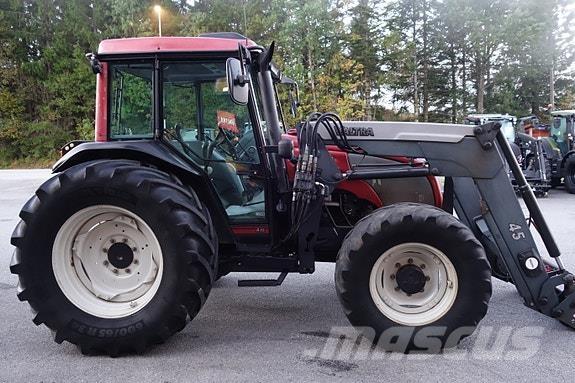Valtra A85 Tractoren