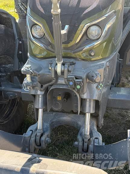 Valtra G 135 V Tractoren