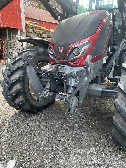 Valtra G125A Tractoren