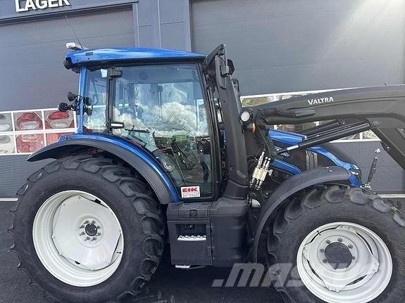 Valtra G135 Activ Tractoren