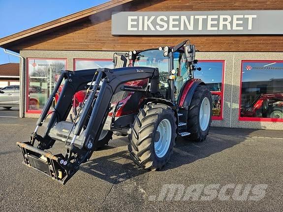 Valtra G135 Active Tractoren