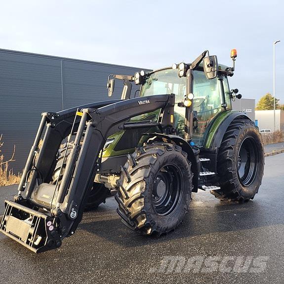 Valtra G135 Active Tractoren