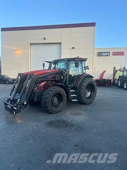 Valtra G135 Versu Tractoren