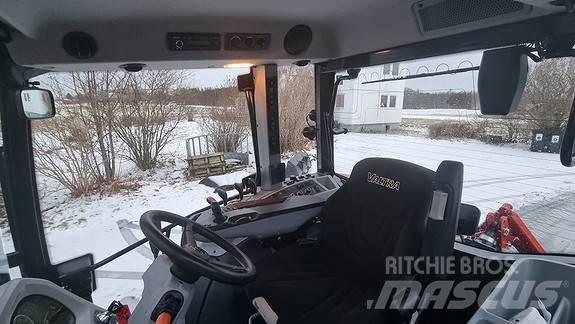 Valtra G135A Tractoren
