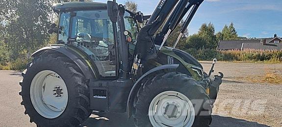 Valtra G135V Tractoren