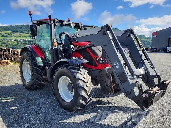 Valtra N 104 H5 Tractoren