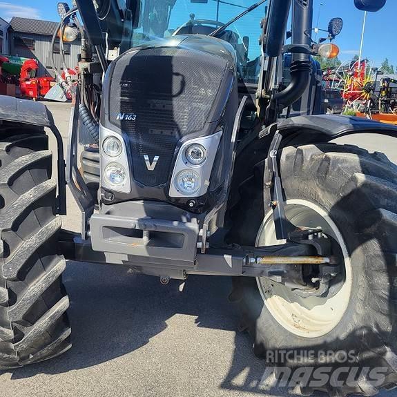 Valtra n-163 Tractoren