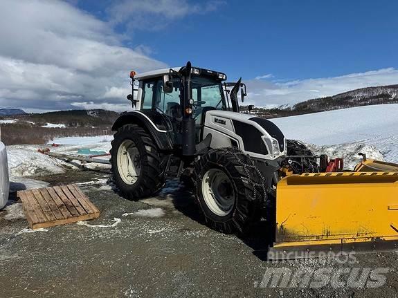 Valtra N123 Tractoren