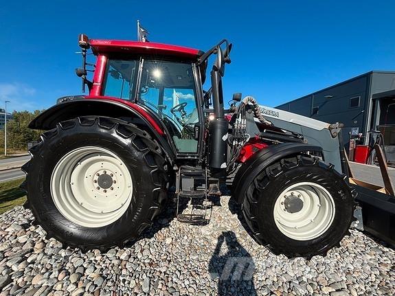 Valtra N123H Tractoren