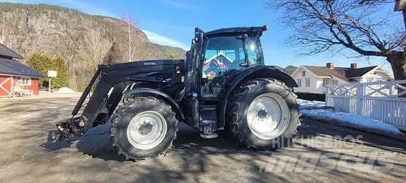 Valtra N135 Tractoren