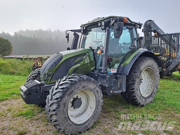 Valtra N154eA Tractoren