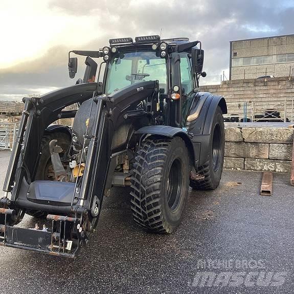 Valtra N174 Tractoren