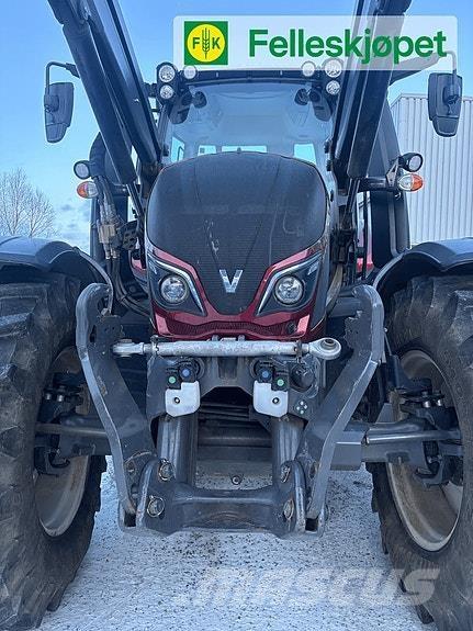 Valtra N174 Versu Tractoren