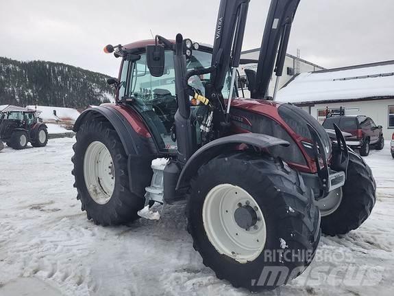 Valtra N174H Tractoren