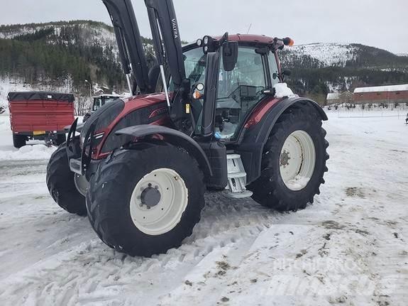 Valtra N174H Tractoren