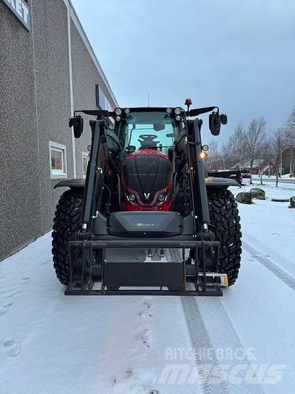 Valtra N175A Tractoren