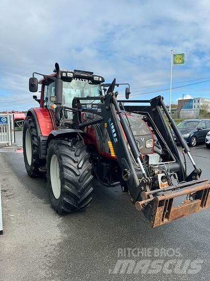 Valtra T-182-VERSU Tractoren