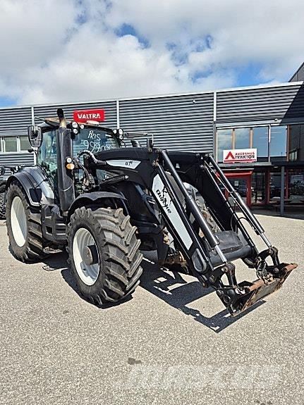 Valtra T 234 Versu Tractoren