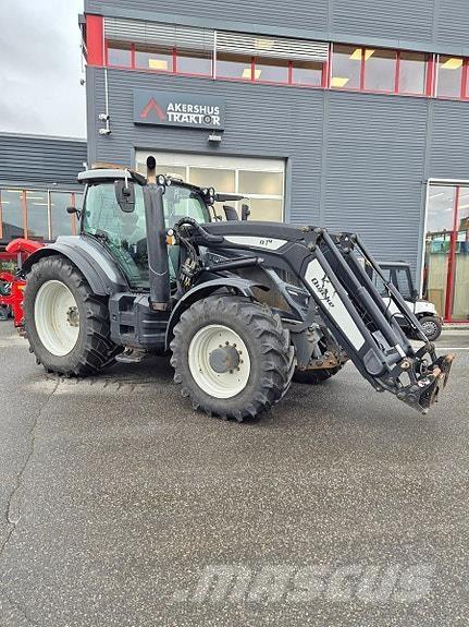 Valtra T 234 Versu Tractoren