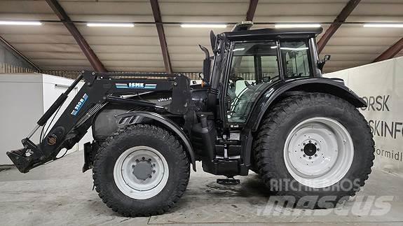 Valtra T182 Tractoren